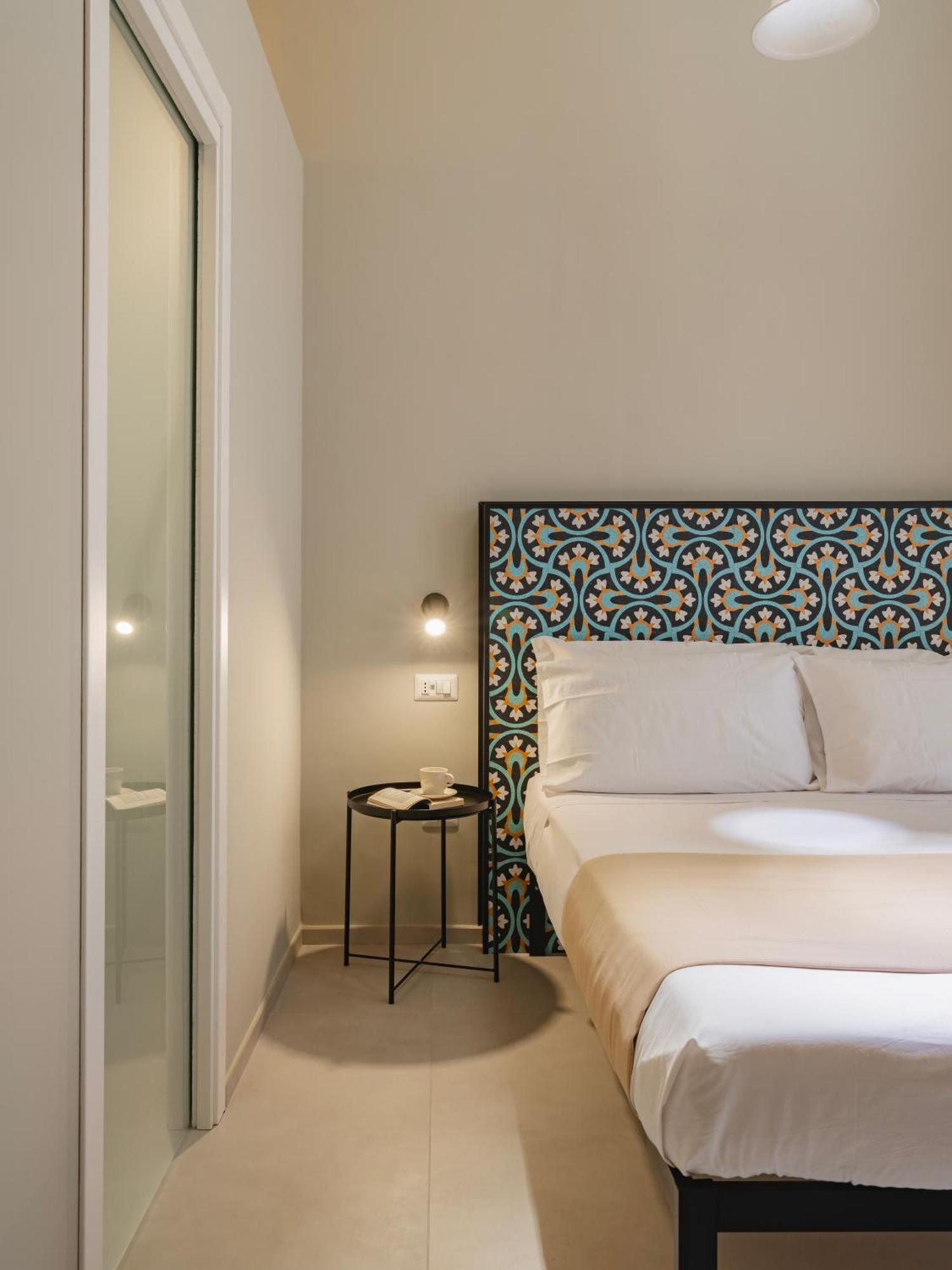 Almica24 Hotel Bari Exterior photo